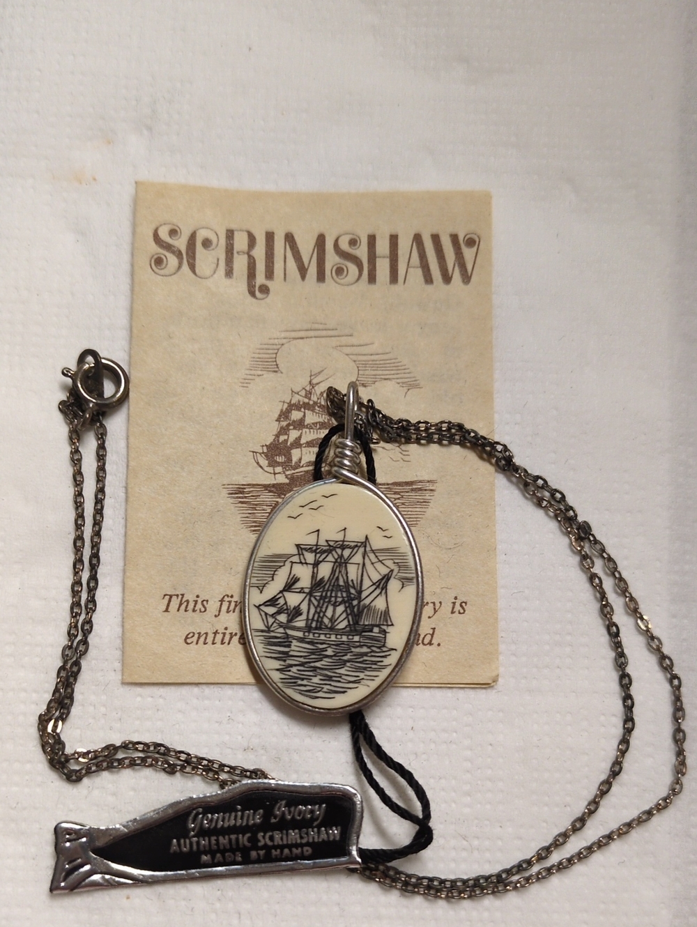 Franklin Mint Silver-Tone Ship Oval Pendant Necklace in Cream